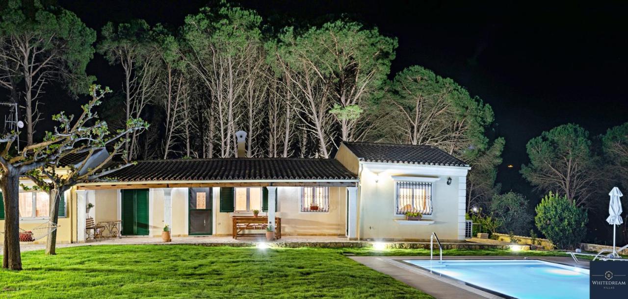 Villa Pine Forest Kompitsion Ngoại thất bức ảnh